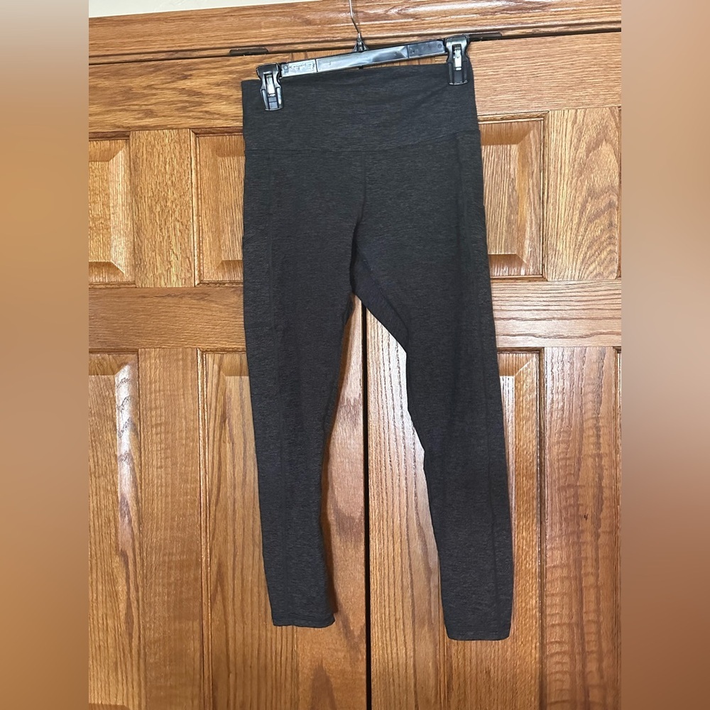 Aerie Size Medium Gray Leggings